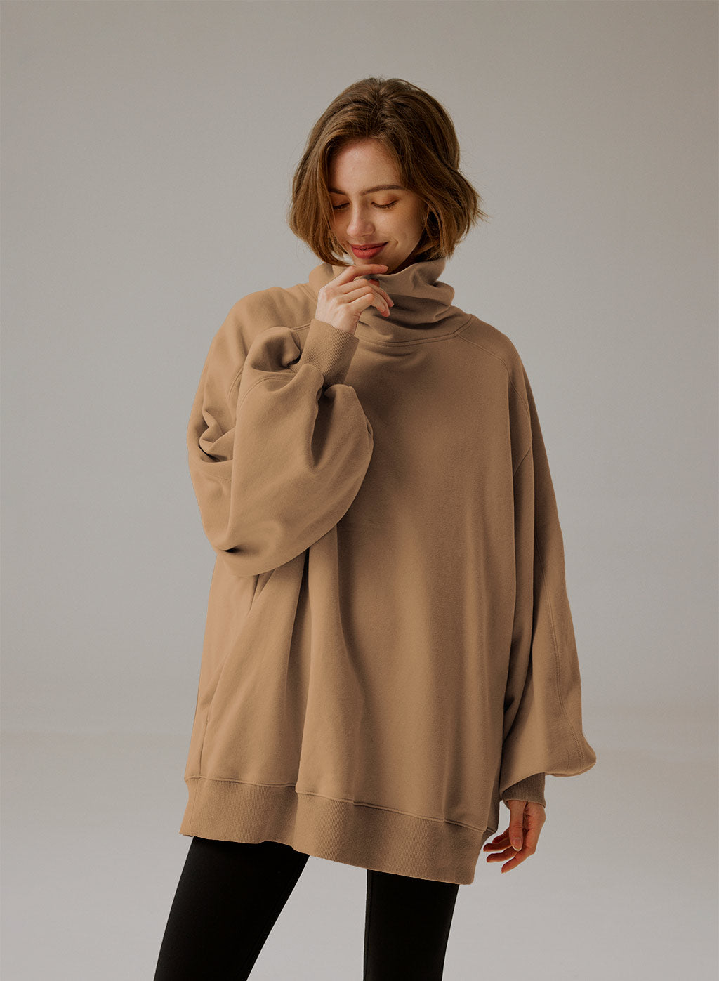 Oversized sweatshirt med rullkrage - Elegant komfort 